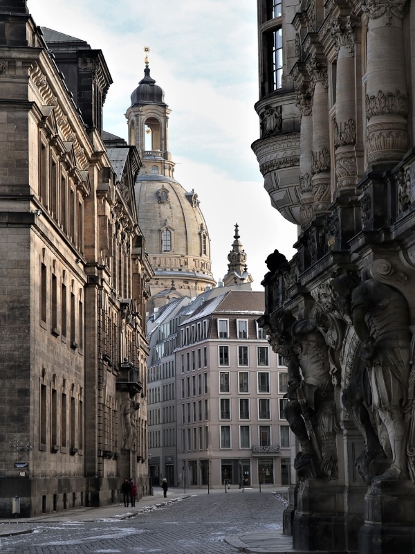 Straße in Dresden, StudySmarter