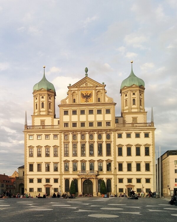 Rathaus Augsburg, StudySmarter