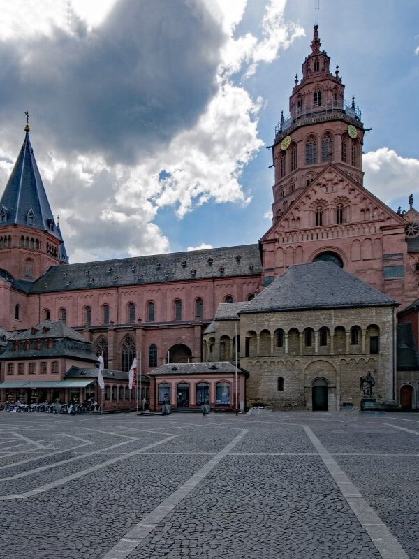 Mainzer Kathedrale, StudySmarter