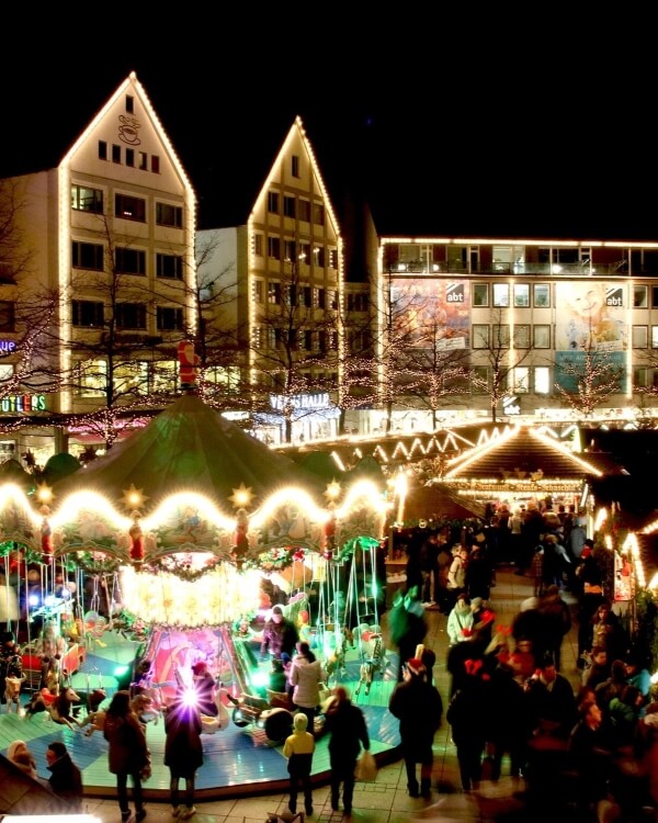 Weihnachtsmarkt in Ulm, StudySmarter