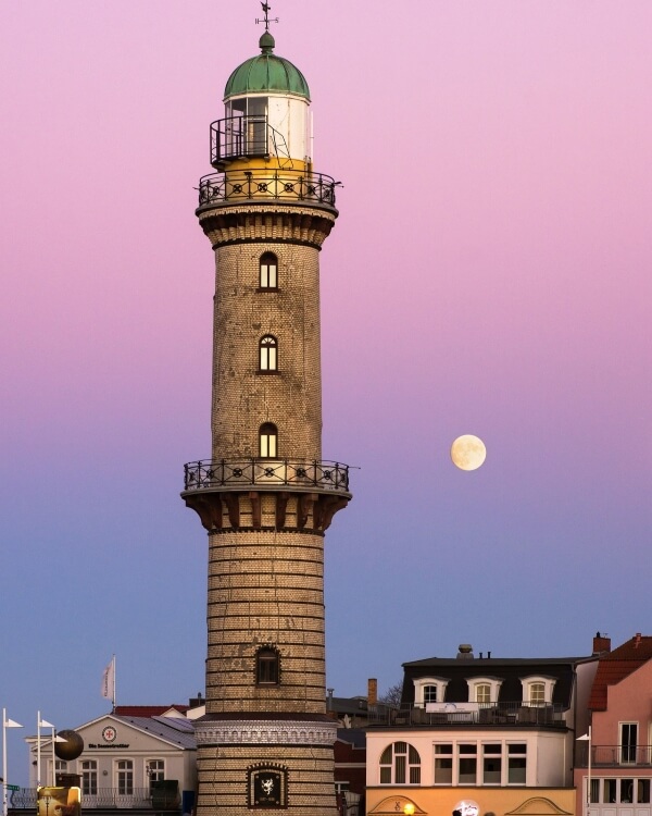 Leuchtturm Warnemuende in Rostock, StudySmarter
