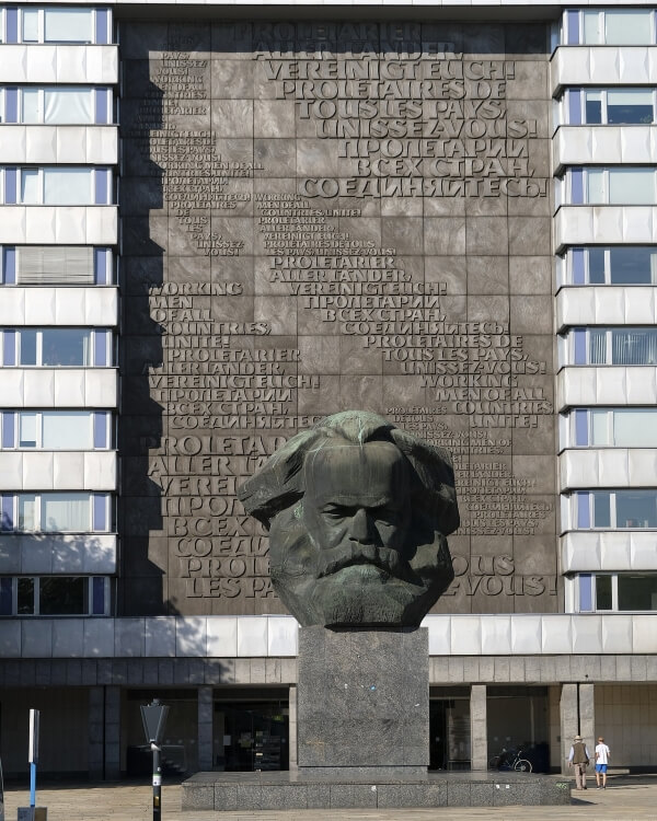 Karl-Marx-Statue in Chemnitz, StudySmarter