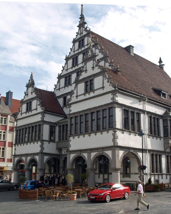 Rathaus in Paderborn, StudySmarter