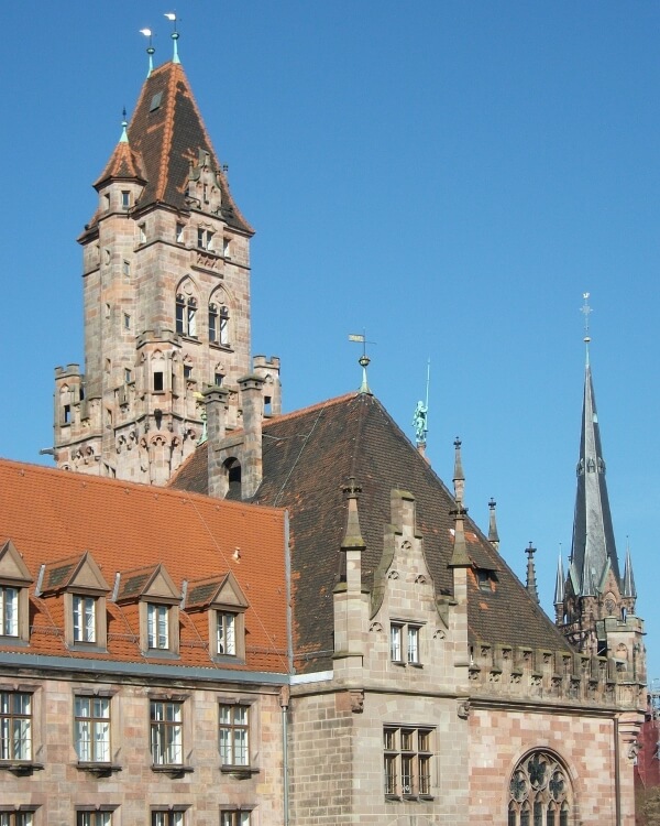 Rathaus Saarbrücken, StudySmarter